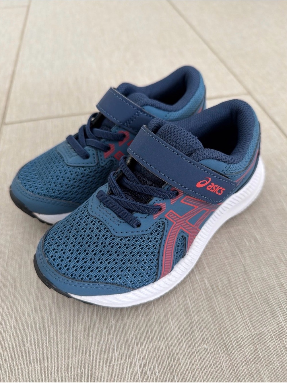 ASICS Kids Contend 8 Pre-school Shoes (size K10) NWOT